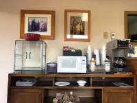 Bristlecone Motel - breakfast