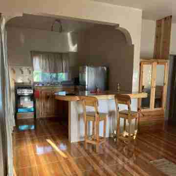 Seacret Studios - Cozy Jamaican Retreat Apts by RedAwning Rooms