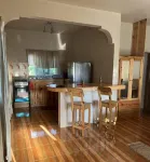 레드어닝에 의한 아늑한 자메이카 리트리트 아파트, 시크릿 스튜디오