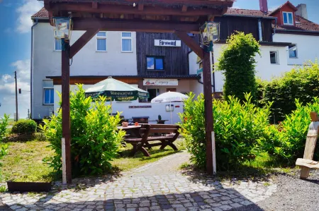 Fürstenhof Landgasthaus & Hotel Отели в г. Фриенштедт