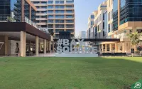 Large Modern 1-Bedroom in Bay Square 9
