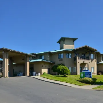 Holiday Inn Express & Suites ARCATA/EUREKA-AIRPORT AREA by IHG Отели в г. Гумбольдт