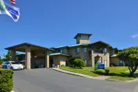 Holiday Inn Express & Suites Arcata/Eureka-Airport Area Hoteles en Blue Lake
