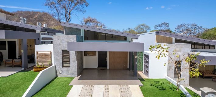 Sophisticated Home with a Chic Design and a Private Terrace with a Plunge Pool Ξενοδοχεία στην πόλη Coco