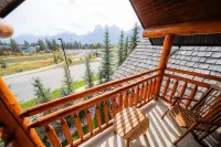 A Bear and Bison Country Inn - Romantic