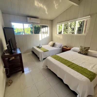 Coral House San Andres Hotels near San Luis