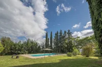 Cottage Monti Pet Friendly Shared Pool