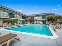 Motel 6 College Station, TX - Bryan Hotels near Bee Creek Park