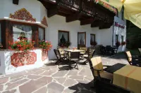 Pension Bärenwirt Hotels in Leutasch