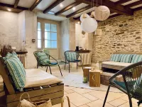 Le Château de la Roque Hôtels Hotels in Saint-Lo