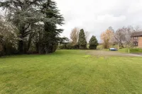 Park View Garden Apartment Hotels in Reigate