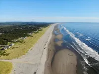 Ocean Spray Resort Cottage 6 by Grayland Beach Hotels in Grayland
