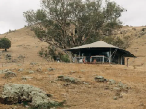 Jarabin Hotels in Yass