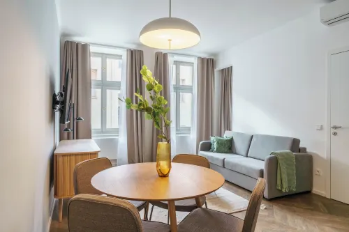 Limehome Prague Múza