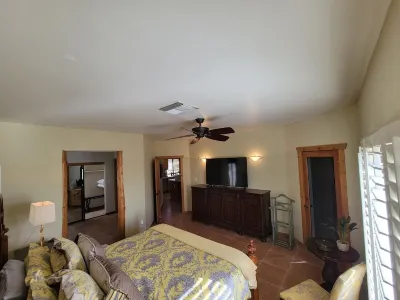 Cave Creek Southwest hospitality sleeps 12 Hotels near Sonoran Desert Village