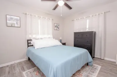 3 BD Cozy Home in Riverview - Huge yard, PET FRIENDLY Hotels near The Crossing Church | Tampa