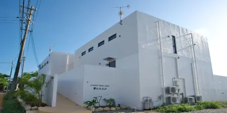 Adanresort Lana Villa Suite Отели рядом с достопримечательностью «Bise-Fukugi Tree Road»