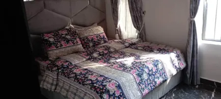 Apartment Sleeps 4 with Free Parking Отели в г. Асаба