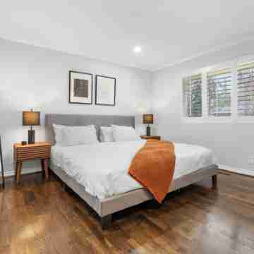 Charming Home in Bellevue – Near Downtown! Rooms