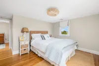 Coastal Farmhouse Retreat in Little Compton, RI – Your Perfect Seaside Getaway