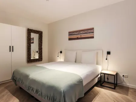 Harbour-View Apartment