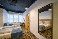 Chors Like a Hotel - Hostel