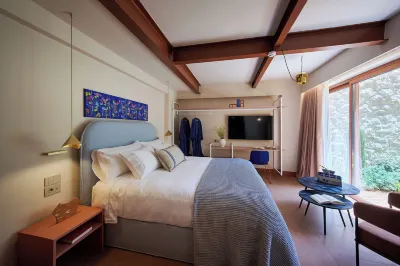 Loom Athens Hotels in Kerameikos