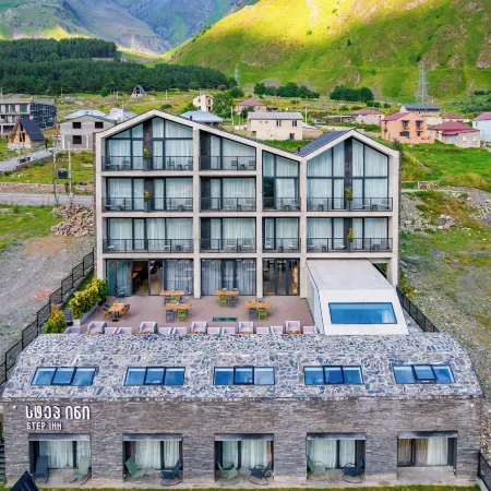 Step Inn - Kazbegi