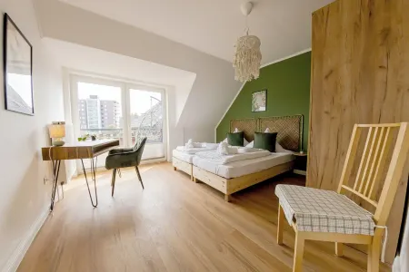 "Nordseeglück" - your retreat at the Deichkieker guesthouse - pets allowed Отели рядом с достопримечательностью «Ваттенмеер»