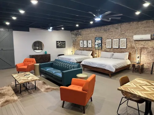 Livie’s LoftTrendy loft on Main Street Hotels in Panola County
