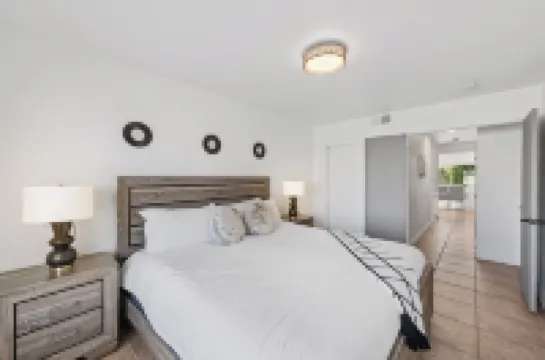 Bach Pad Near Palm Springs, CA Golf, Hockey, Festivals - 5Br Spacious,Pool, Spa