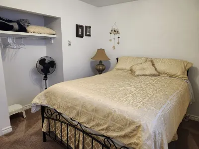 Cozy Nook B