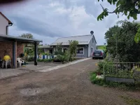 Freistehendes Haus am Fuße des Weinbergs Hotels in der Nähe von 3D-Bogenparcours Zeller Forst