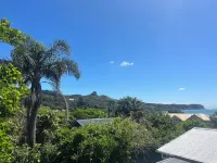 Sneezle Beezle Beach Apartment Hotels in Ōmāpere