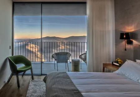 Amazing Douro House Lugar das Penas Отели в г. Алихо