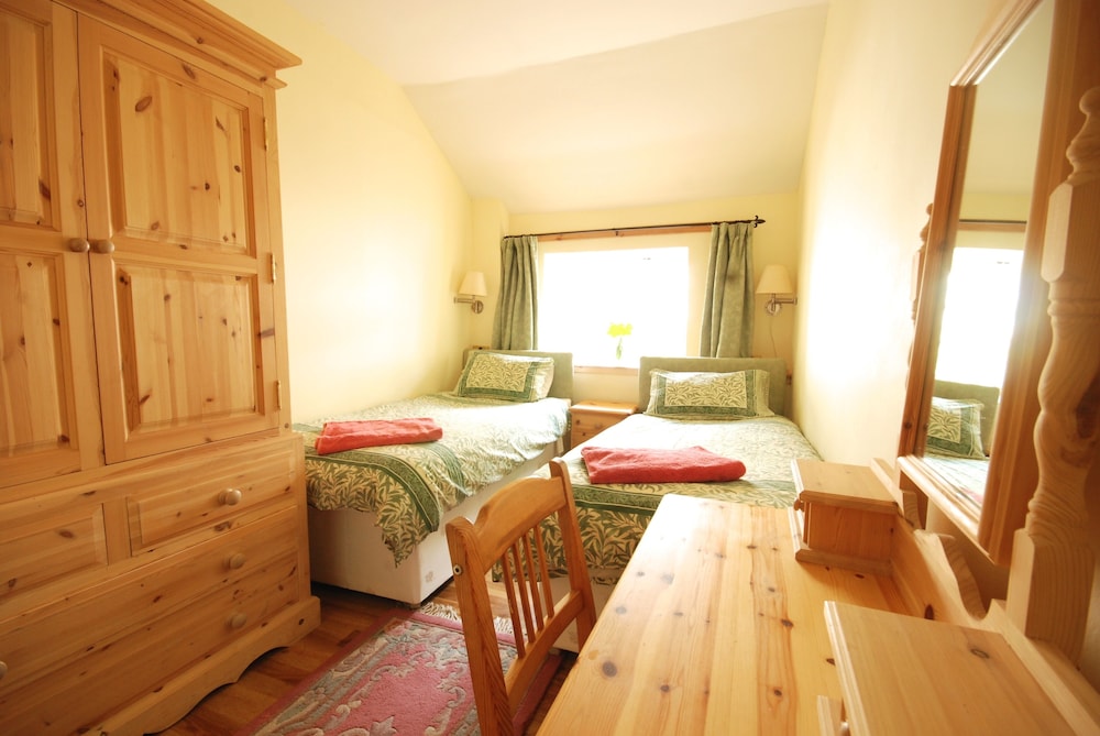 Honeysuckle Cottage, perfect rural retreat, lots of activities from house Hotels in Taynuilt