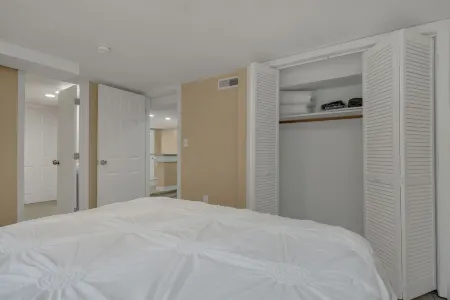 Cozy Corner - 1 Bedroom Apt. in Beautiful Andover!