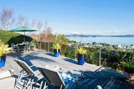 A View in Russell Bay of Islands Отели в г. Рассел