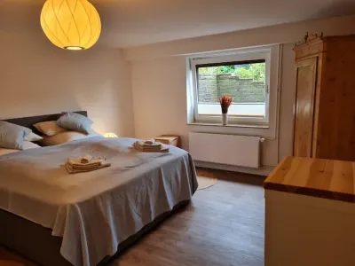Schöne Ruhige Ferienwohnung mit Terrasse  호텔