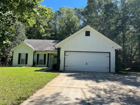 Outdoor Getaway with pool table