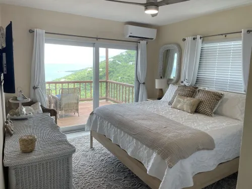 Now with solar!! Gorgeous Views From Every Room, Pool, AC, Caribbean Breezes