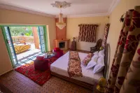 600m2 oriental palace with swimming pool, quiet location.