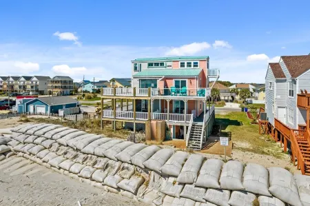 Oceanfront Townhouse - on the beach!