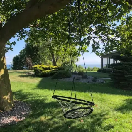 Private Waterfront Loft - an amazing lake view