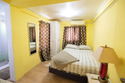 Falledge Apartments - Pebble Hotels near Nameless Beach