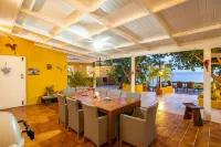 Villa Seaside is a cozy and authentic holiday home at the Caribbean Ocean.