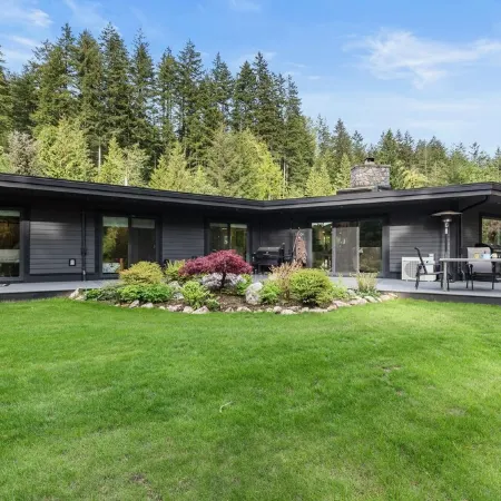 Stunning Waterfront Getaway!  Luxury Home on Acreage,  Natures Paradise