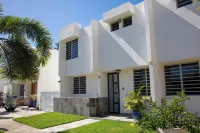 Beachfront in gated community with patio,  balcony, pool, close to all in Rincón - Pool