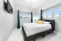 Cornerstone Rentals Lovely 1-BdRm Midtown Unit 1 Hotels in 