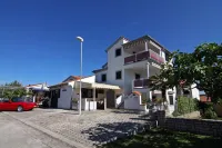 Large apartment just 300m from the beach in Porec - 2星級